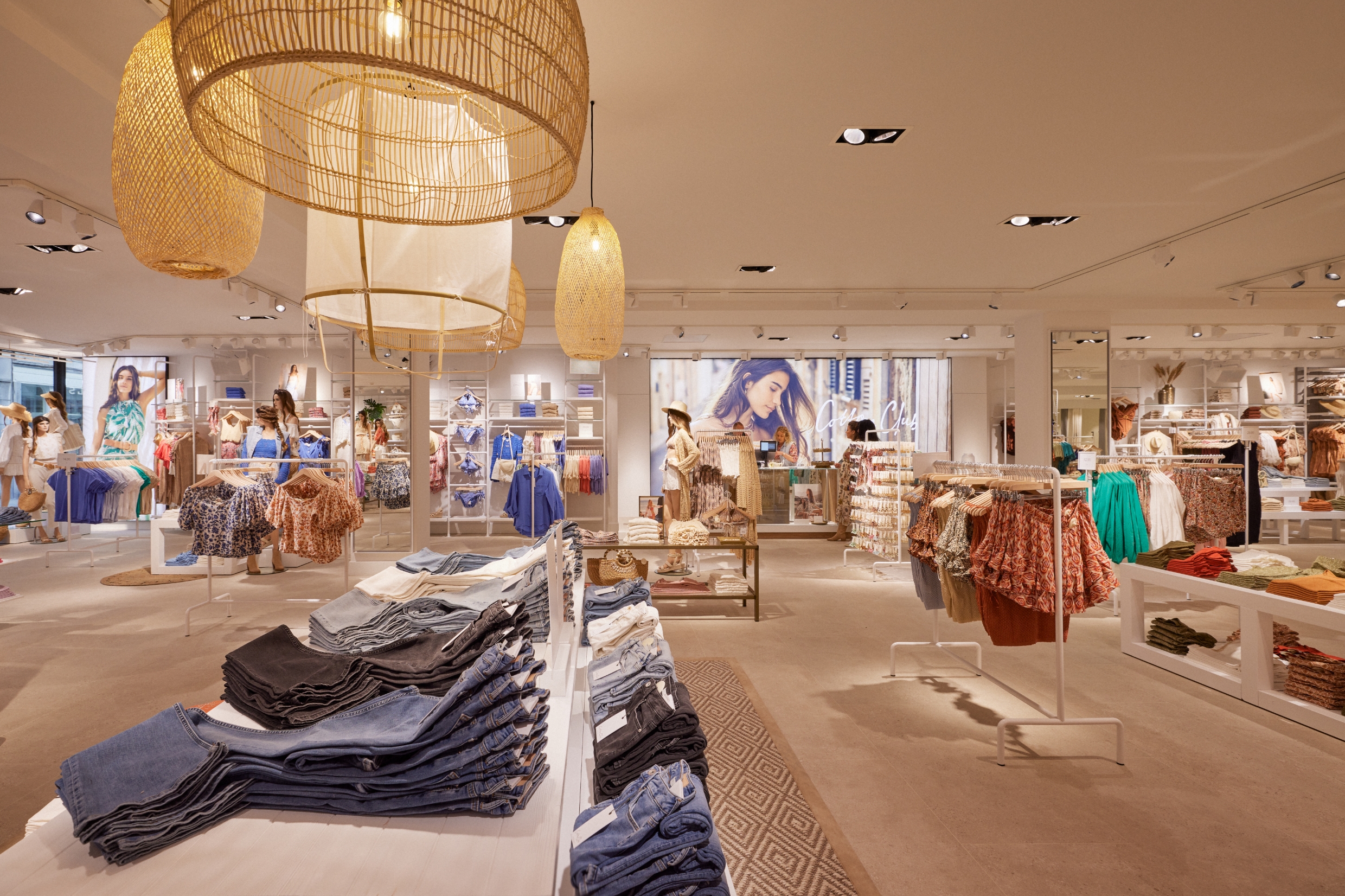 Winkels & openingstijden Cotton Club